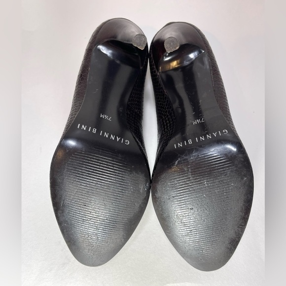 GIANNI BINI Women’s Size 7.5 Leather Snake Skin Closed Toe Heels - Picture 9 of 11